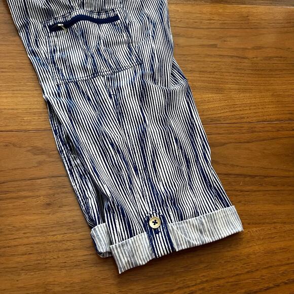 Chicos Capri Size 1 US 8 Stretch Denim Blue White Wavy Stripe - Picture 5 of 10